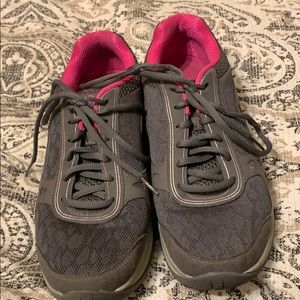 Abeo Vibram Tennis Shoes